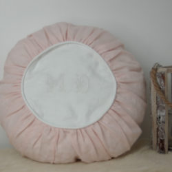 Coussin lin rond monogramme MD
